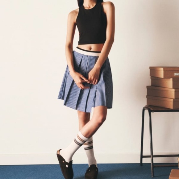 UNIQLO x JW ANDERSON White Lined Socks Stripes Unisex 27-29cm Shoe Size 8-11 - Picture 4 of 4